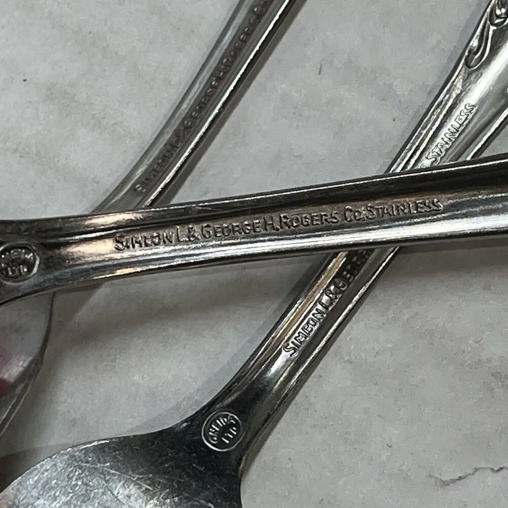 Oneida Simeon L & George‎ H Rogers Homestead Lot Dinner Salad Forks Soup Spoon